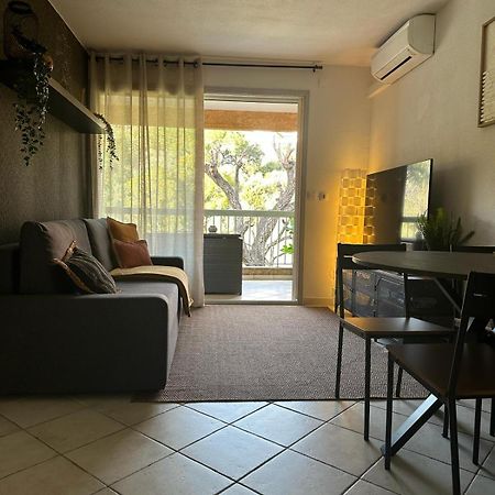 Appartement Residence Santa Barbara Avec Piscine Et A 750M De La Plage Cavalaire-sur-Mer Εξωτερικό φωτογραφία